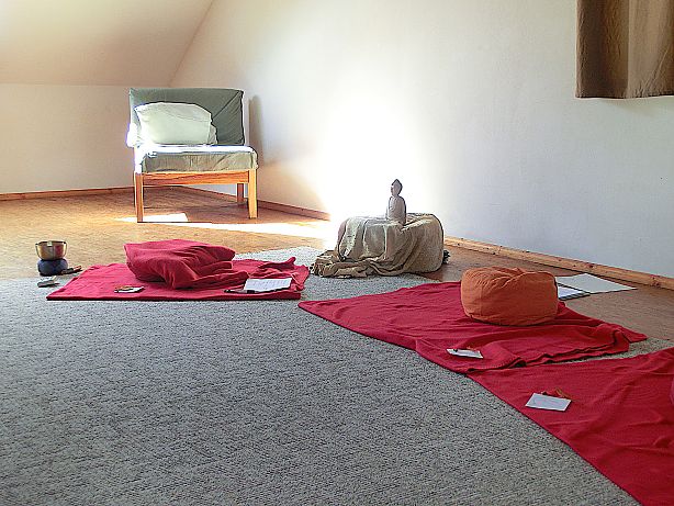 Meditationsplätze mit Buddha